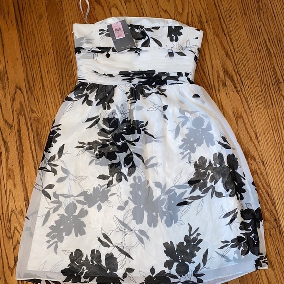 Ann Taylor size 10p black and white strapless dress net - Picture 5 of 5